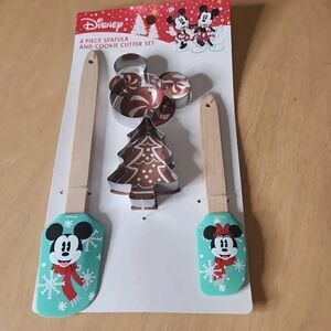 Disney Christmas Mickey Mouse 4 piece spatula and cookie cutter set